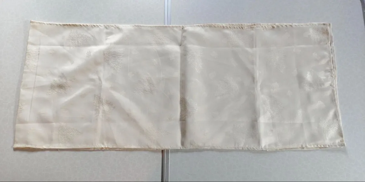CHRISTMAS, TABLE RUNNER (USED). - Image 3