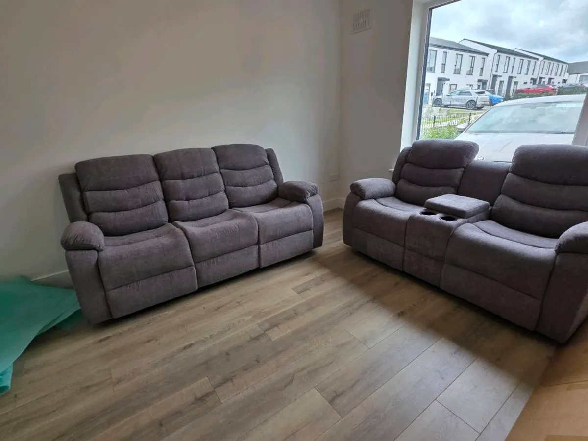 New fabric sofa - Image 2