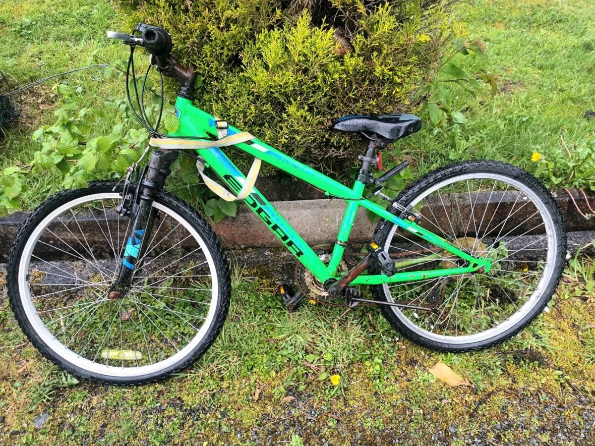 2 worn kids bike - Image 3