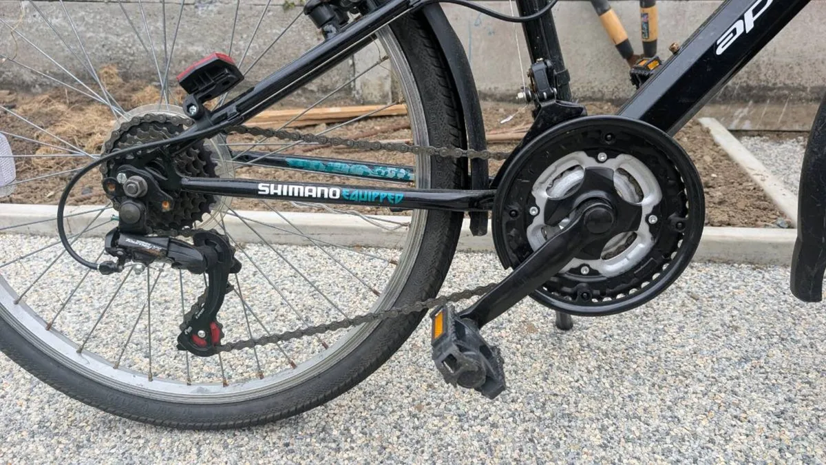 Apollo Vortice 24” Junior Hybrid Bike – Shimano 18 - Image 3