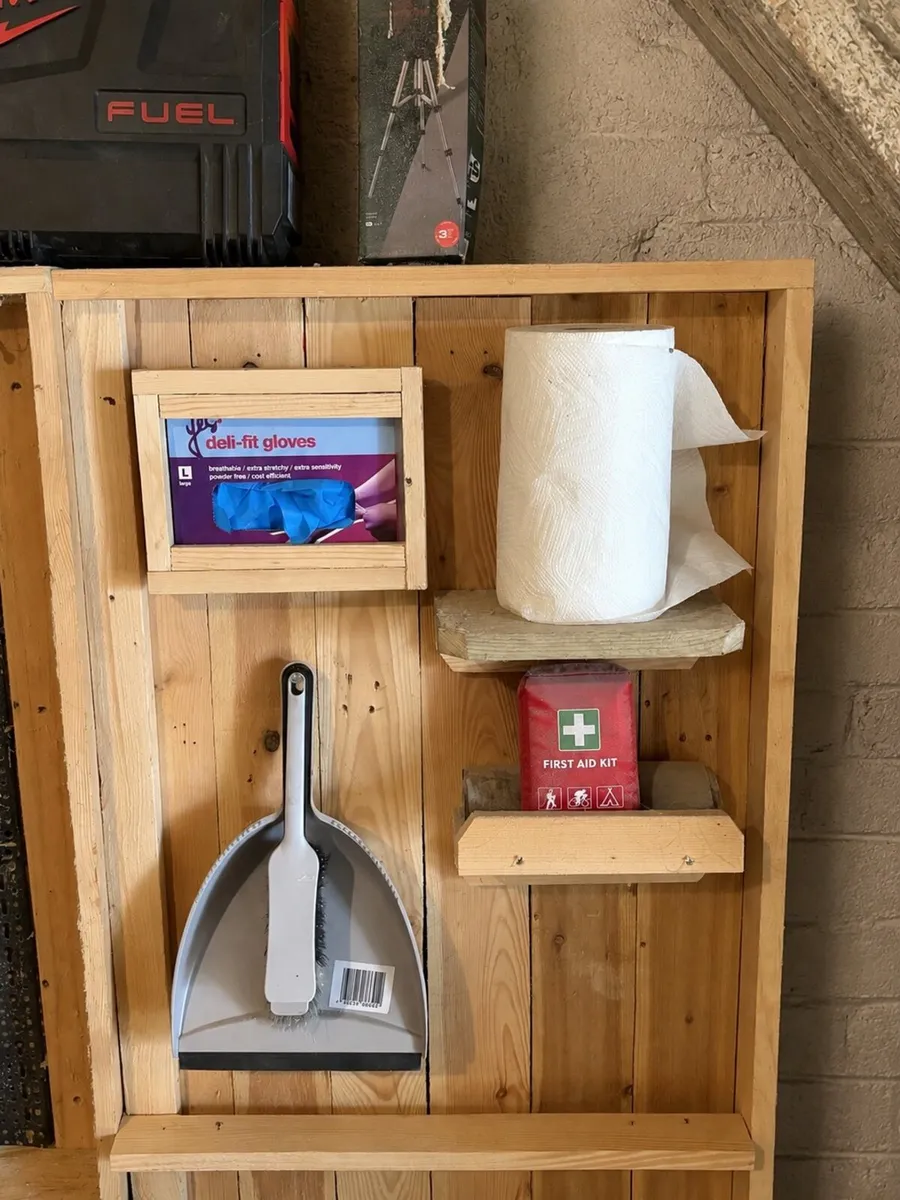 First aid station - Image 1