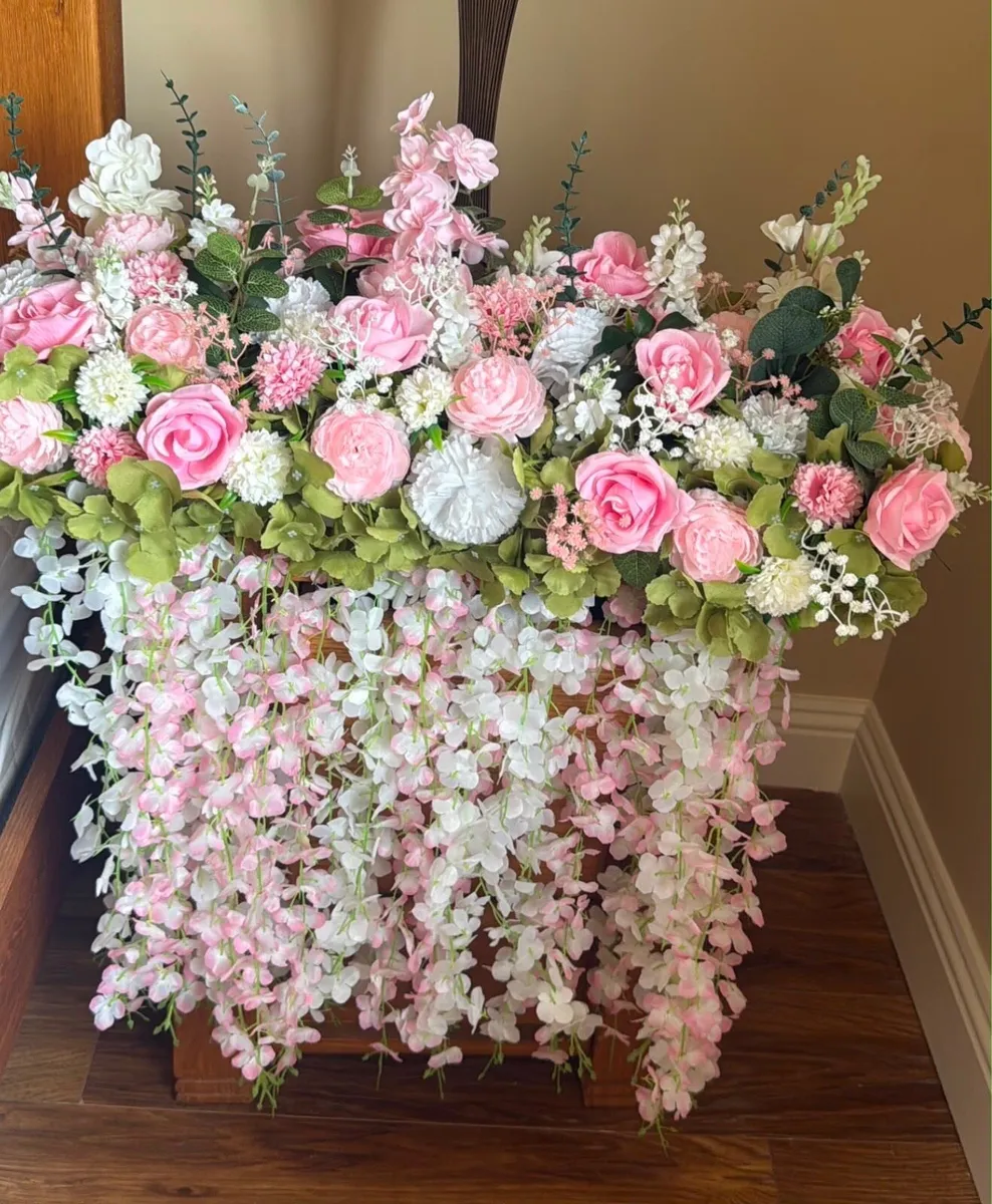 Wedding Flowers and Decorations - Image 4