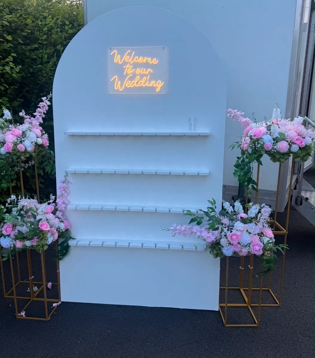 Wedding Flowers and Decorations - Image 1