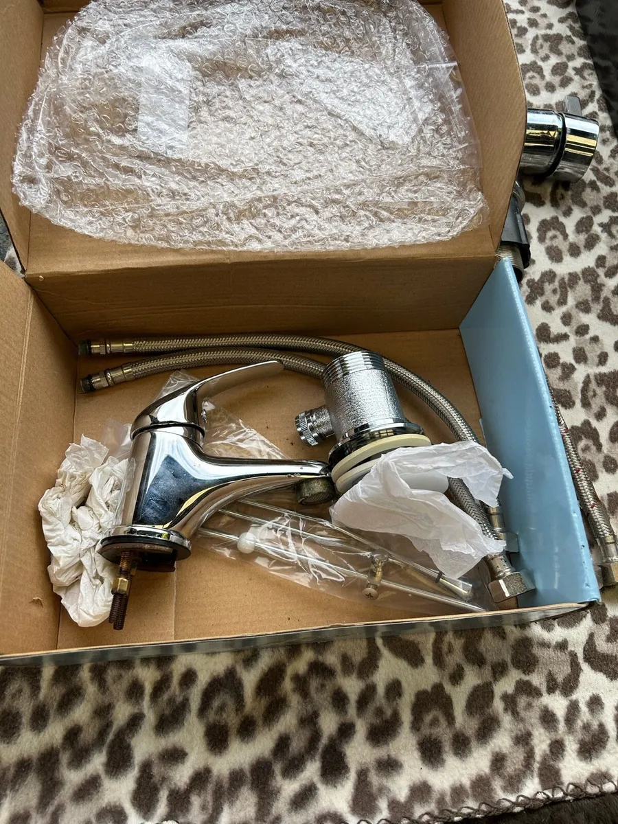 Sink taps - Image 2