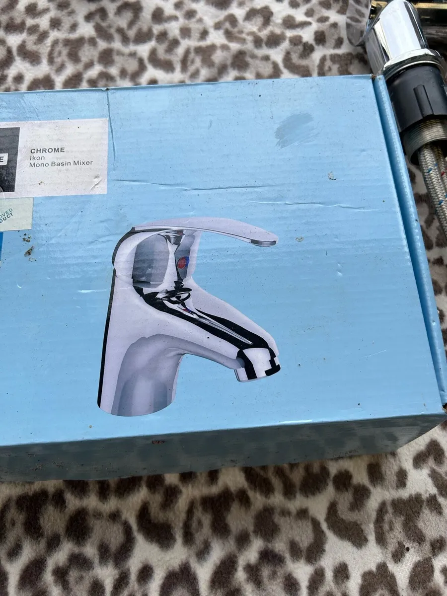 Sink taps - Image 1