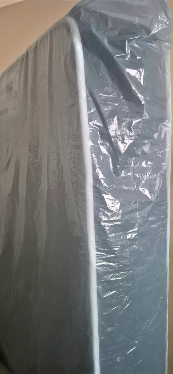 Single bed mattress