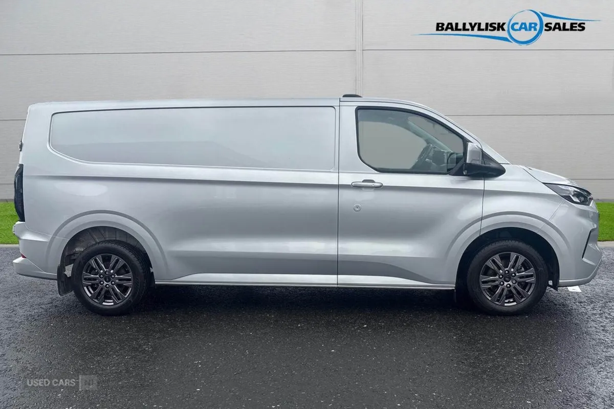 Ford Transit Custom 2.0 280 EcoBlue Limited Panel - Image 3