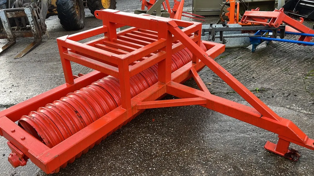 Farm machinery - Image 2