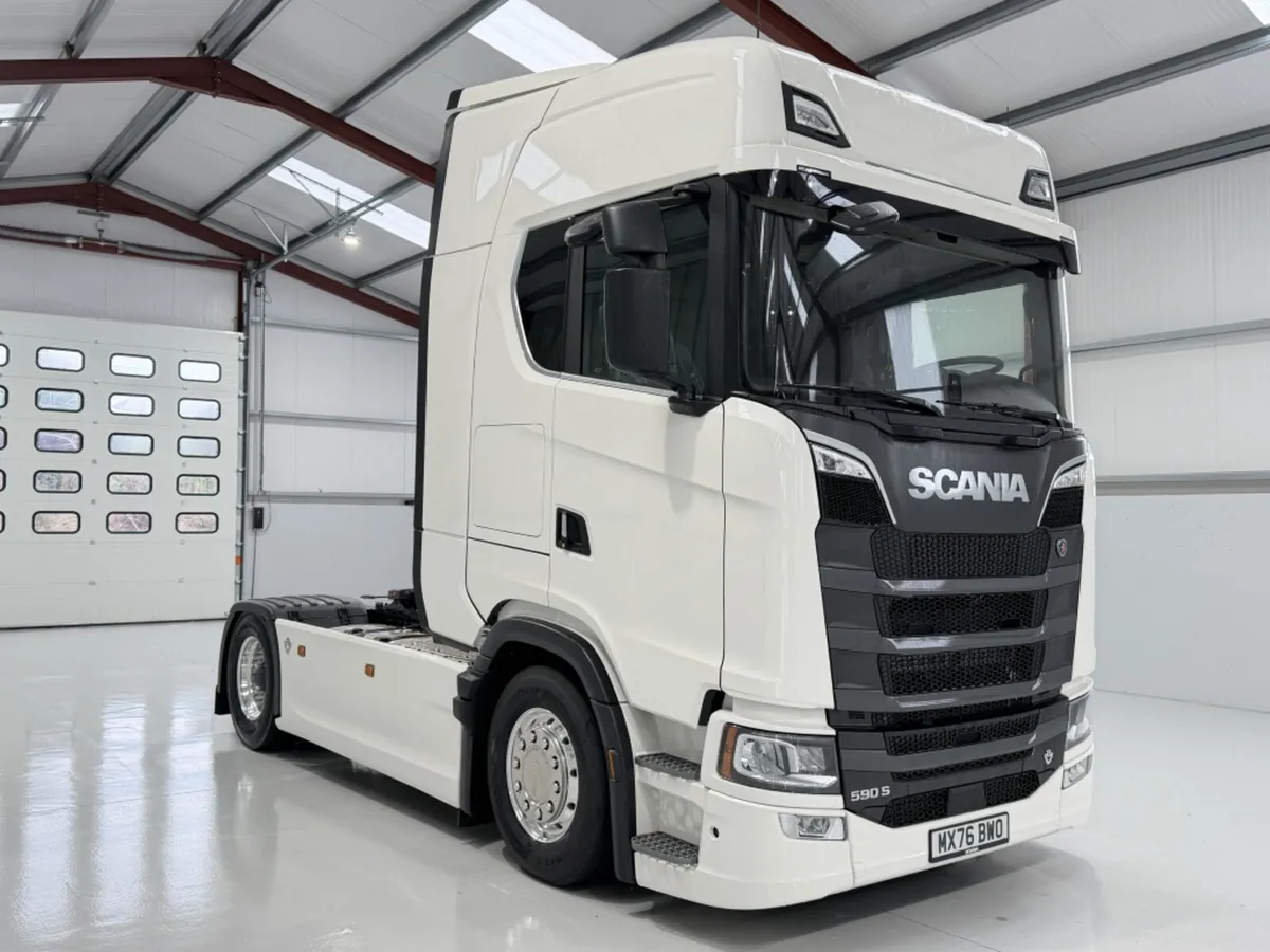 BRAND NEW SCANIA 590S HIGH SLEEPER CAB - Image 1