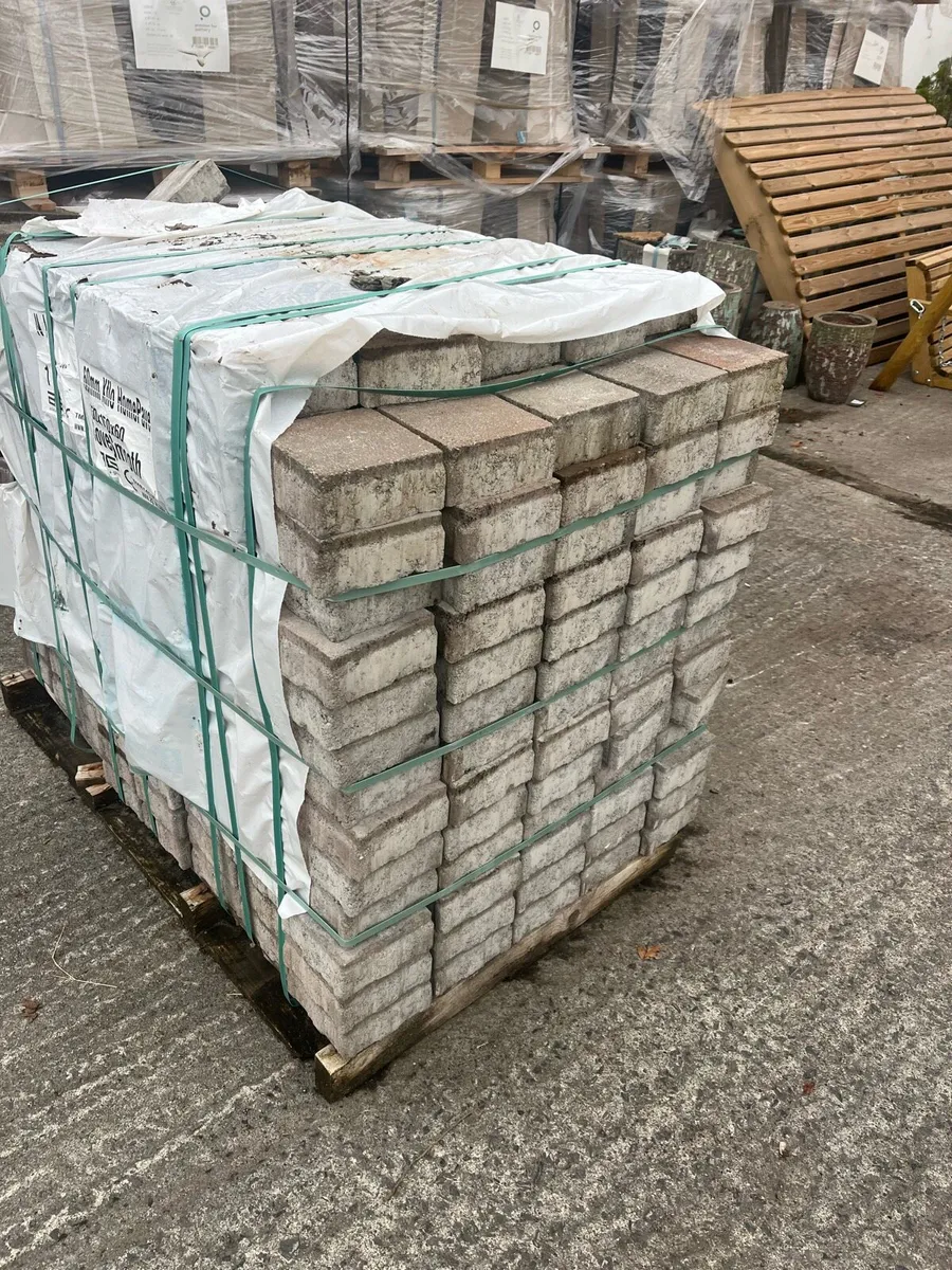 Pallet cobble paving - Image 1