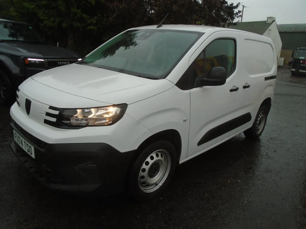 2025 Peugeot Partner PROFESSIONAL 100HP. - Image 3