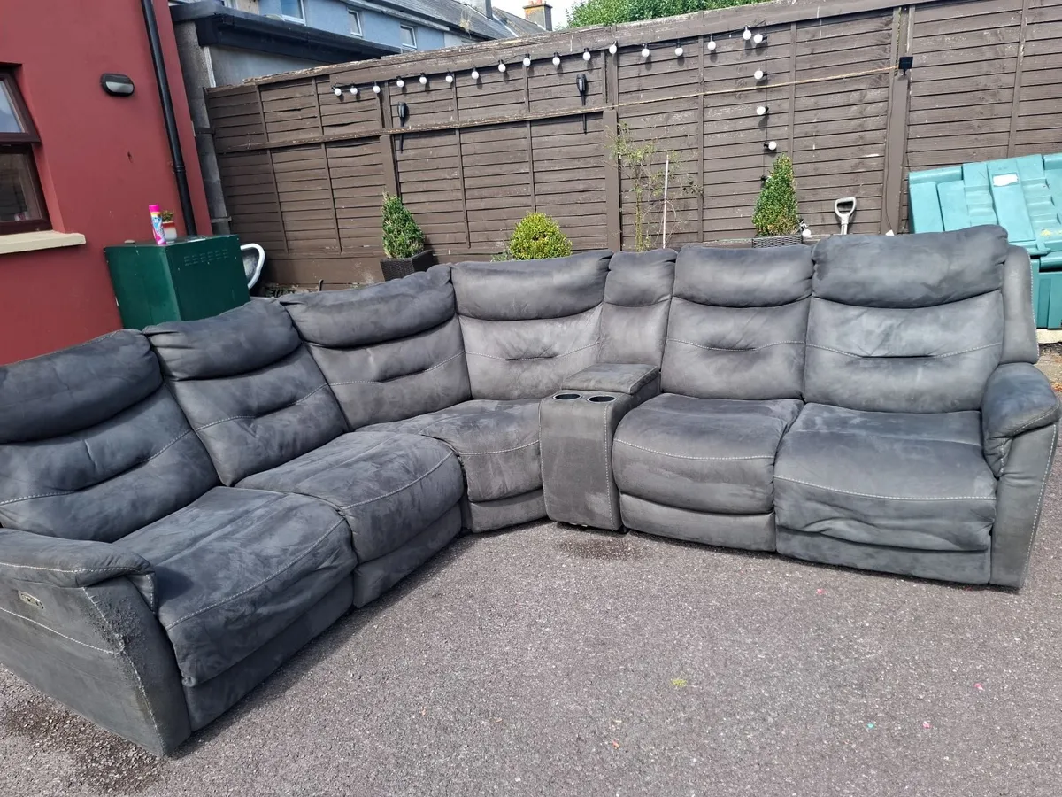 Electric reclining corner sofa - Image 2