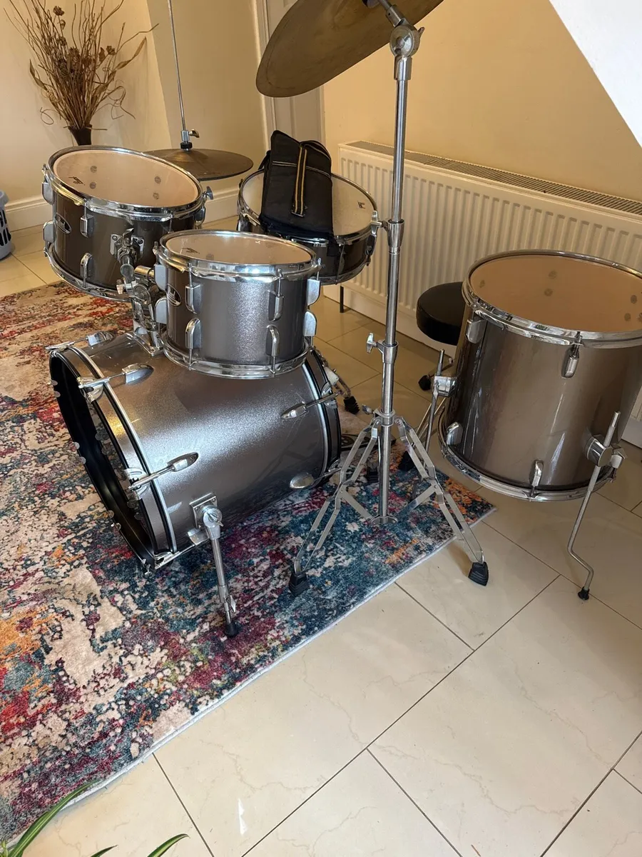 Pearl Roadshow 5-Piece Drum Kit - Image 2