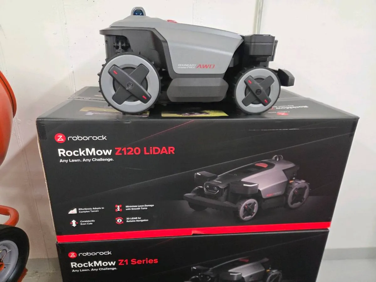 4 wheel drive roborock lawnmower for sale - Image 1