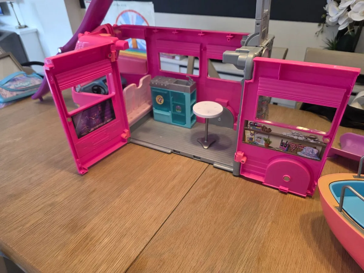 Barbie Adventure Camper - Image 3