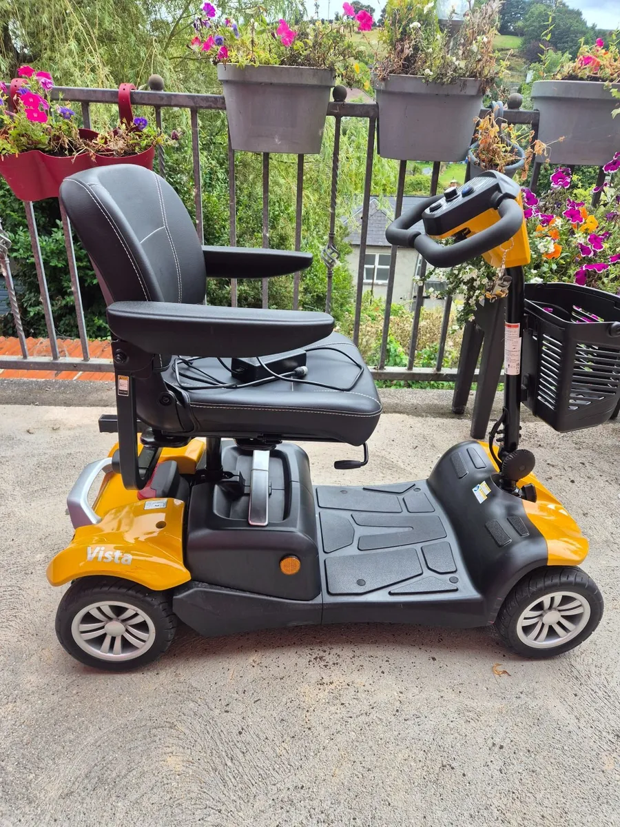 2025 Rascal Vista Mobility Scooter. Like New. - Image 3