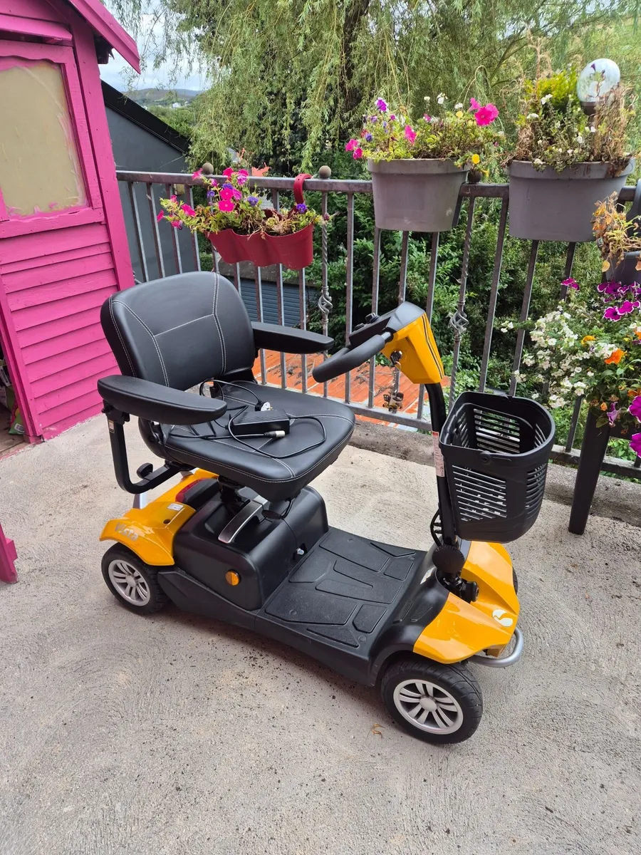 2025 Rascal Vista Mobility Scooter. Like New. - Image 1