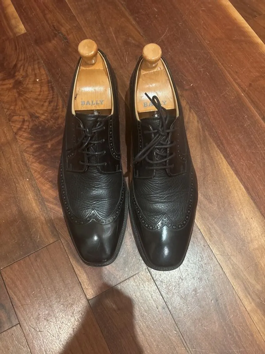 Reduced - Classic Barker Black Leather Comfort Gel Zone Laced Shoes - Size 10 - Image 1