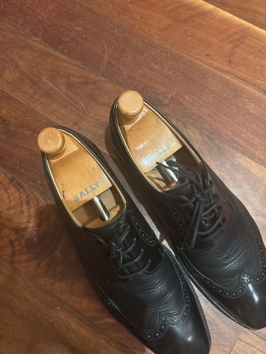 Reduced - Classic Barker Black Leather Comfort Gel Zone Laced Shoes - Size 10 - Image 2