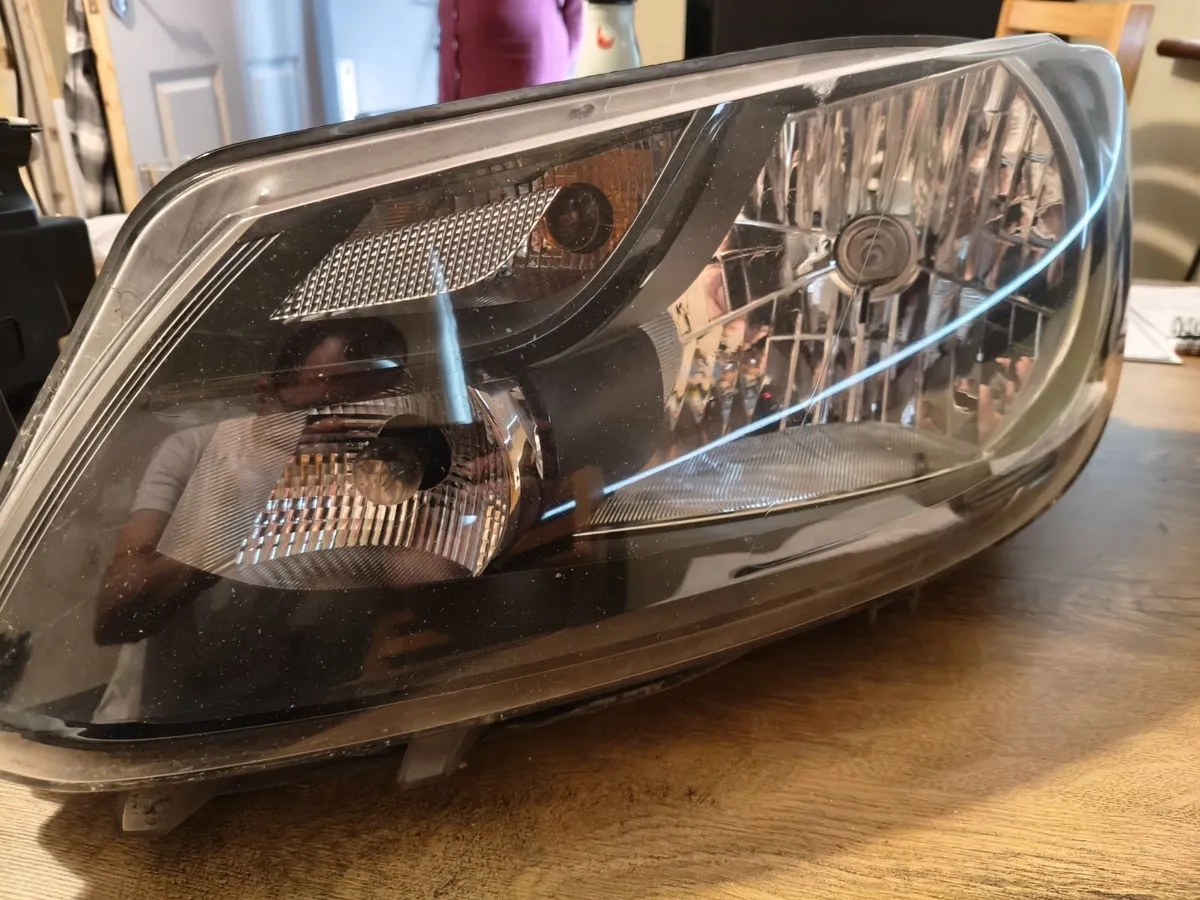 Mk3 Volkswagen Caddy Facelift Headlights - Image 1