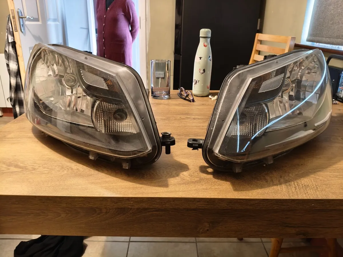 Mk3 Volkswagen Caddy Facelift Headlights - Image 3