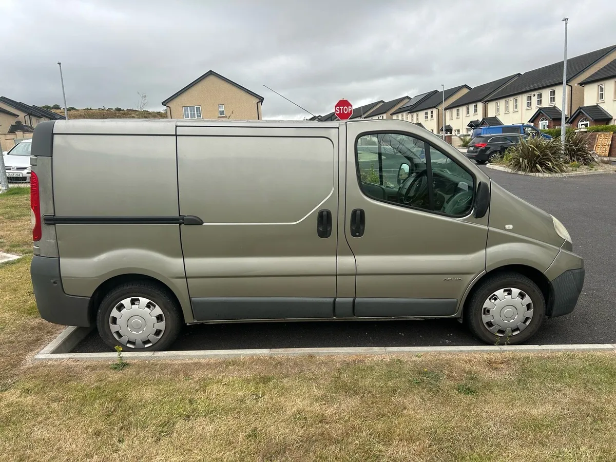 2008 Renault Trafic 2.0 dCi 115 – 3 Seater - Image 1