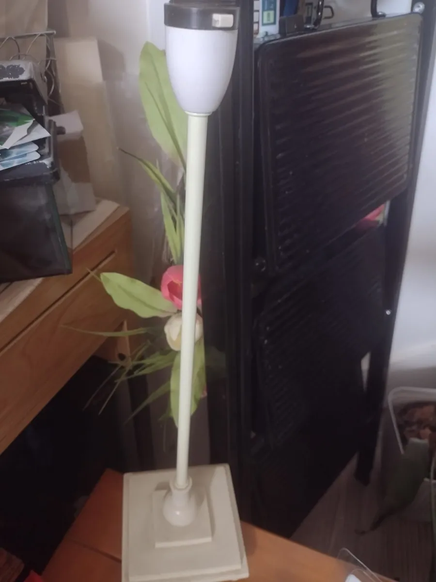 Vintage metal stick table lamp - Image 1