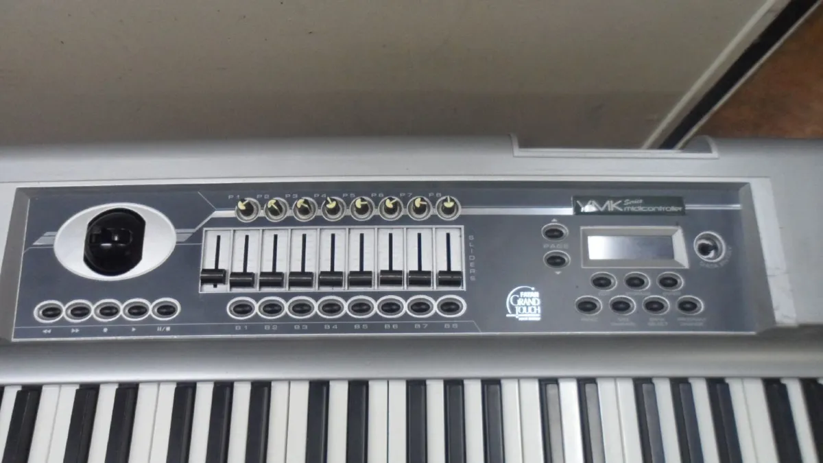 Studio Logic VMK Series MIDI Controller - Image 3