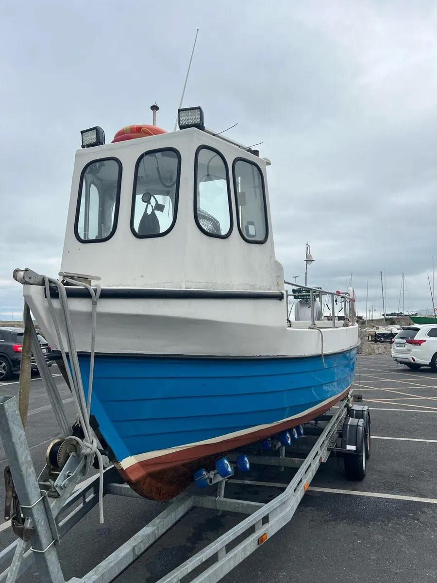 Boat 21 foot - Image 1