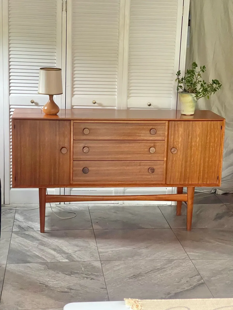 Mid century sideboard - Image 1