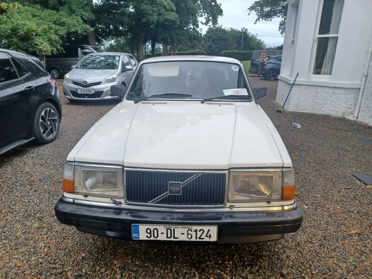 Volvo 240 Series 1990 - Image 2