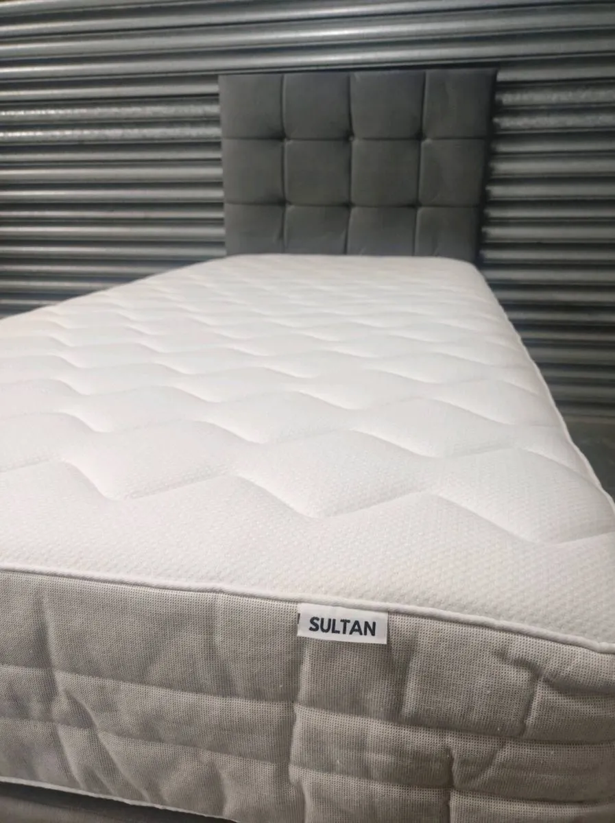 Single beds - Image 2