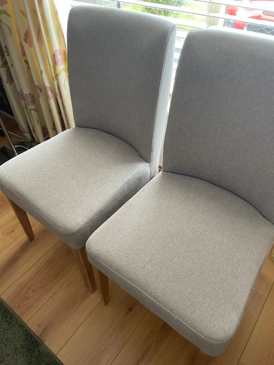Dining room chairs - Image 2