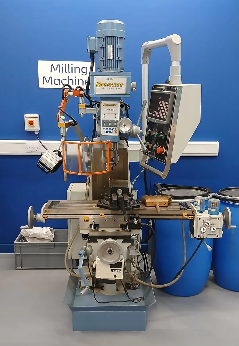 Milling Machine 3-Axis digital readout - Image 1