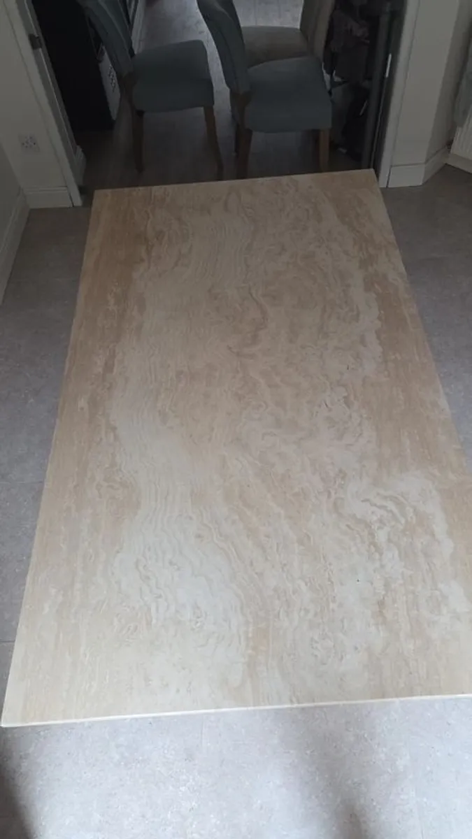Stone table - Image 3
