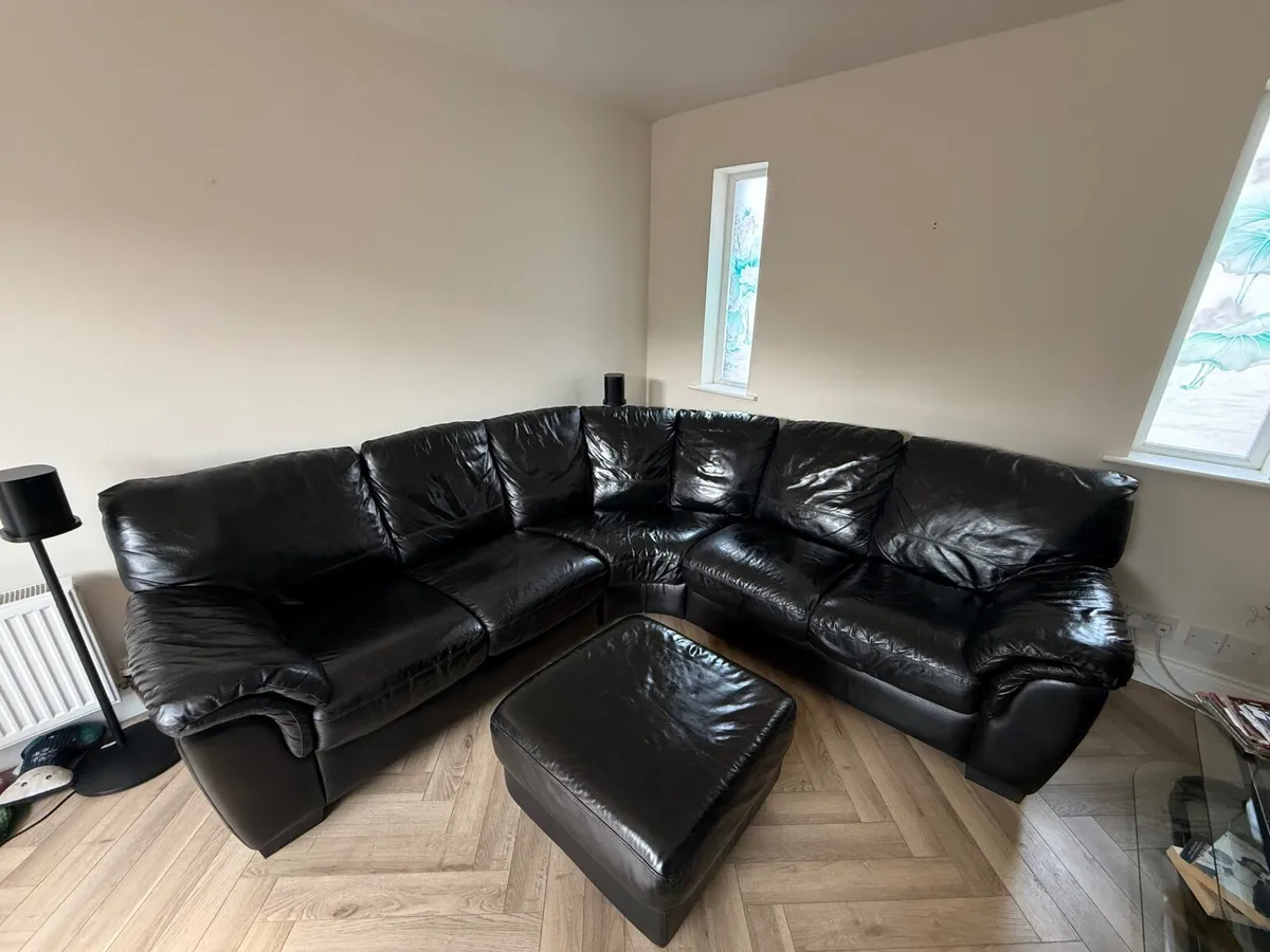 Black Italian Leather 5seater corner sofa & pouffe - Image 2