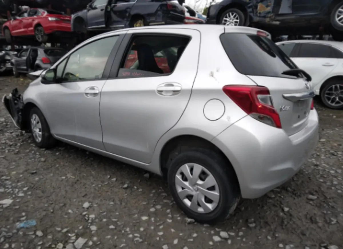 2010-2020 MK3 Toyota Vitz For Breaking - Image 4