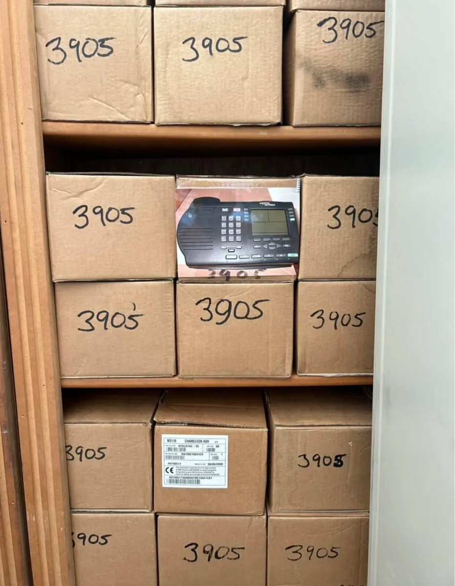 Large amount of electronic equipment - Image 3
