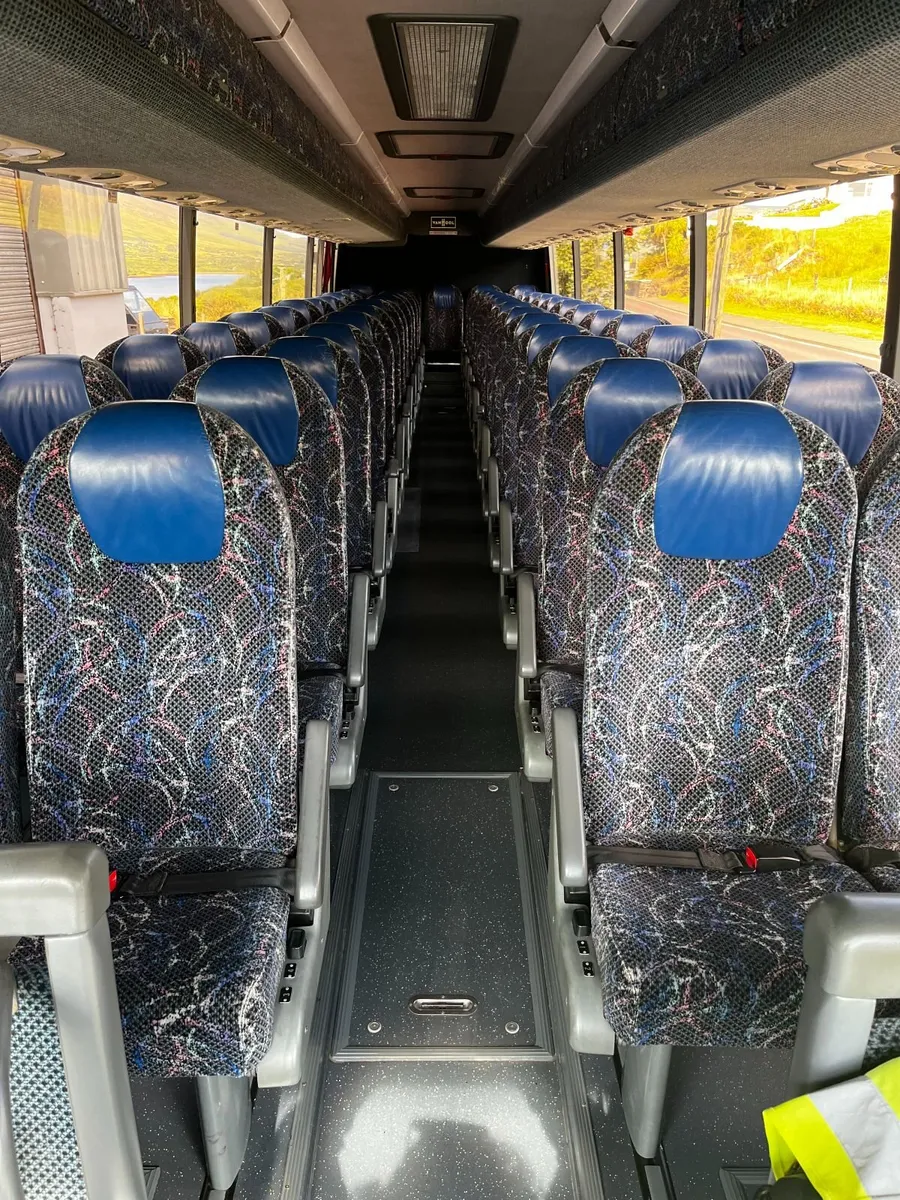 53-seater coach Volvo - Image 4