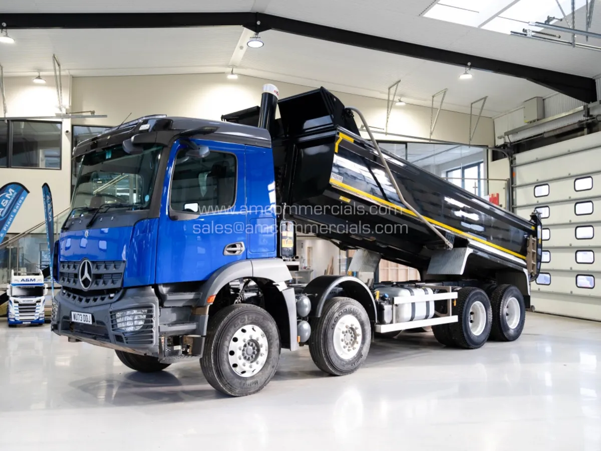 2024 MERCEDES AROCS 3240 TIPPER - Image 2