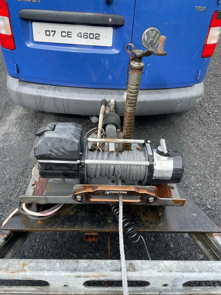Car - Image 4