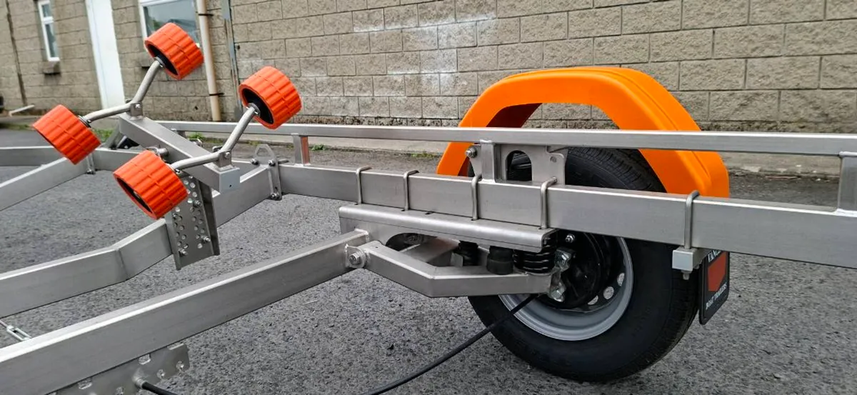 Braked Stainless Boat trailer. - Image 4