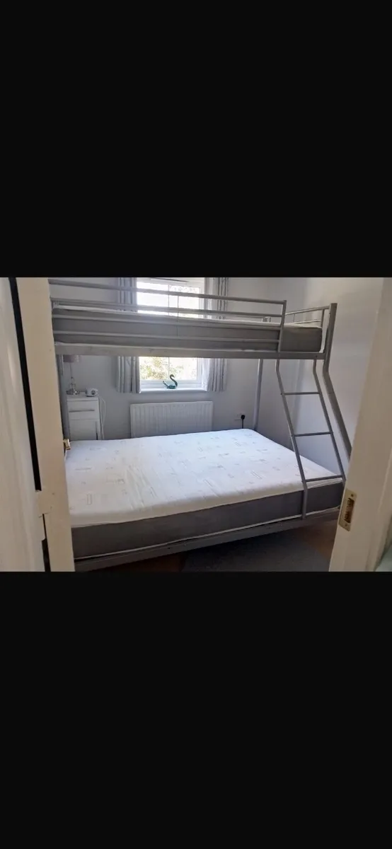 Double bunk bed - Image 1