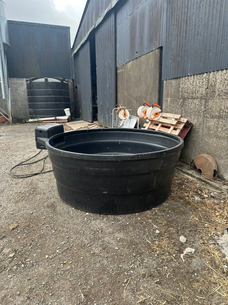 JFC Water trough - Image 1
