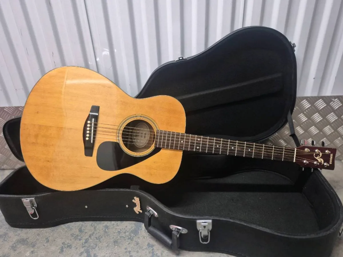 Yamaha FS311 Dreadnought Acoustic Guitar - Image 3