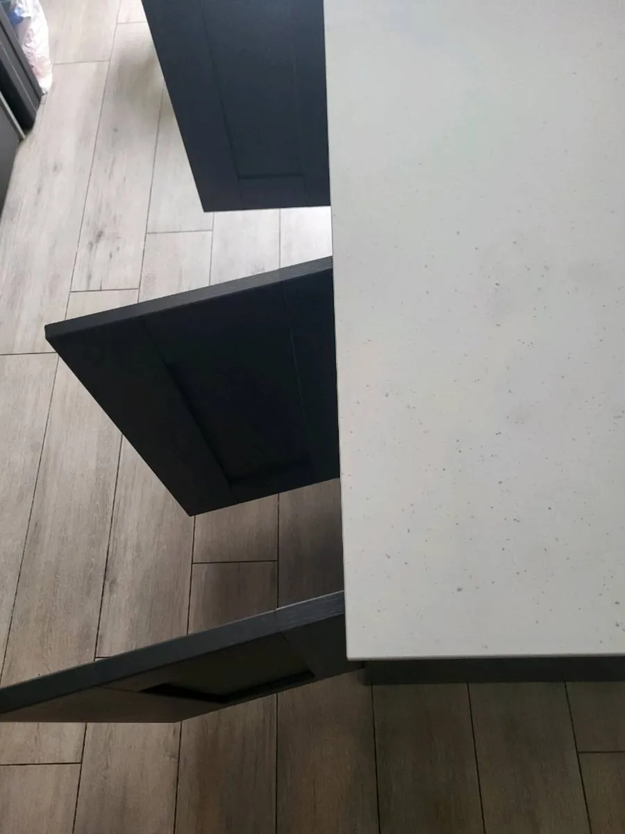 Kitchen island - Image 4