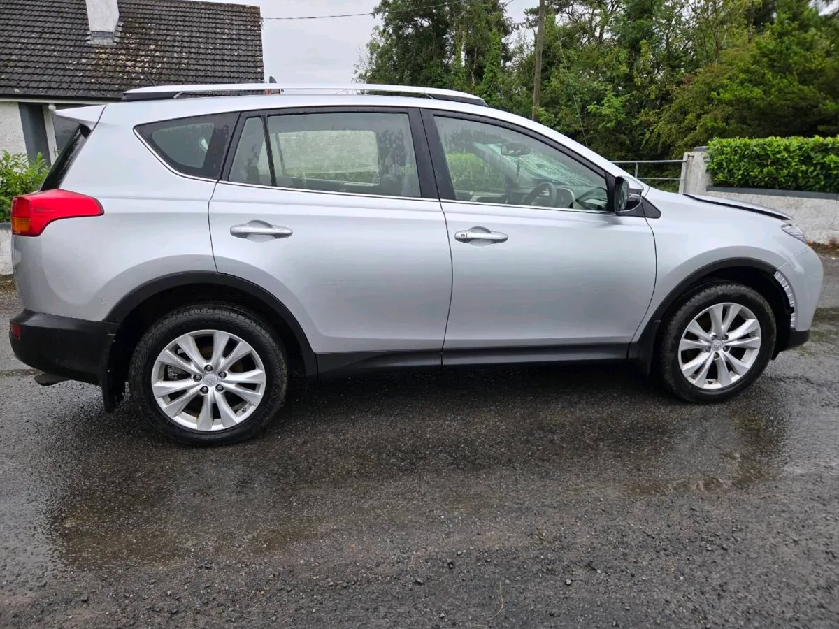 Rav 4 starts and driving - Image 1