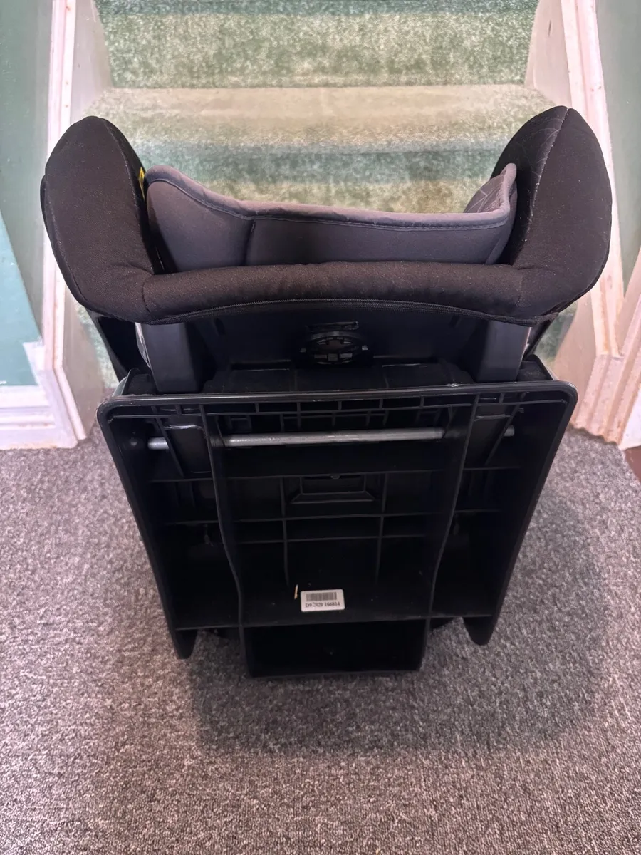Baby car seat - Image 1