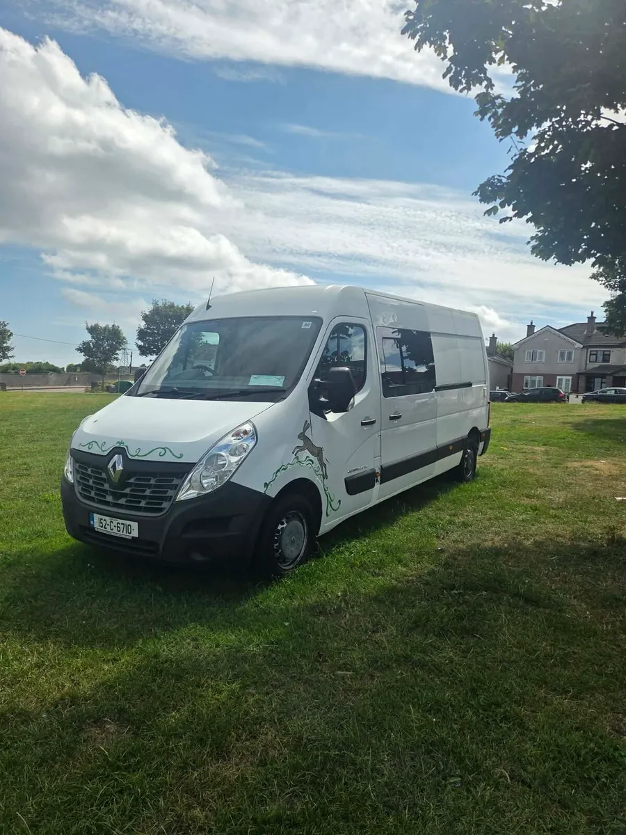 Renault master camper on book - Image 1