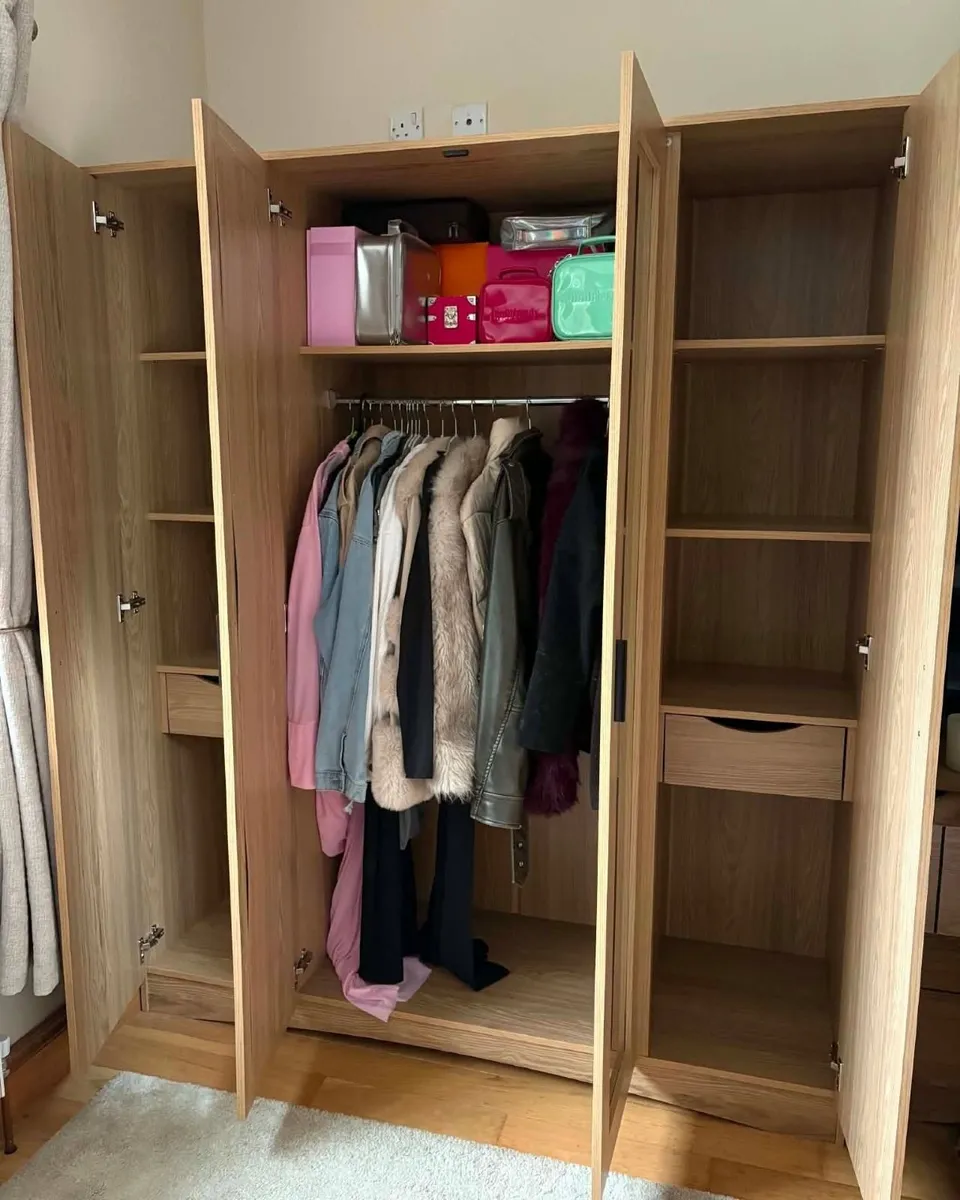 4 DOOR WARDROBES - Image 2